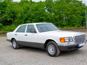 Bild 7/21 von Mercedes-Benz 280 SE (1985)