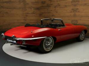 Image 9/19 de Jaguar E-Type (1969)