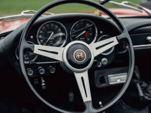 Immagine 17/65 di Alfa Romeo 2600 Spider (1966)