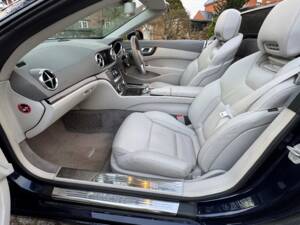 Bild 23/31 von Mercedes-Benz SL 350 (2013)