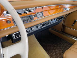 Image 15/18 of Mercedes-Benz 220 SE b (1965)