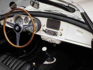 Image 31/45 of BMW 507 (1959)