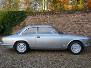 Bild 33/50 von Alfa Romeo 2000 GTV (1972)