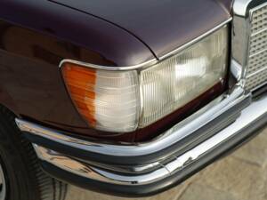 Image 17/50 of Mercedes-Benz 280 SE (1973)