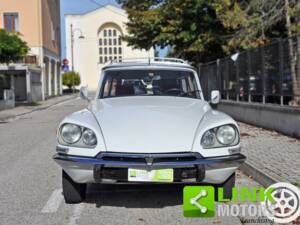 Image 8/10 of Citroën ID 20 Break (1971)