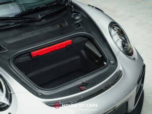 Bild 14/25 von Porsche 911 GT2 RS (2018)
