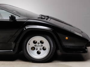 Image 33/50 of Lamborghini Countach LP 400 S (1982)