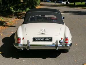 Image 44/50 of Mercedes-Benz 190 SL (1960)