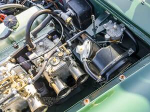 Bild 26/29 von MG MGC (1969)