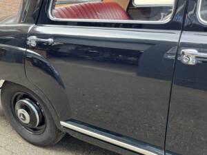 Imagen 48/52 de Mercedes-Benz 180 (1954)