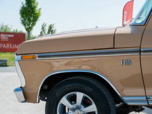 Bild 6/15 von Ford F-150 Ranger (1976)