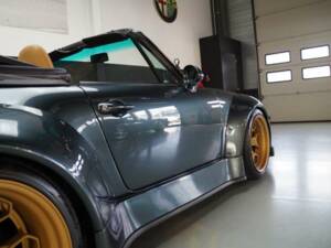 Image 33/50 of Porsche 911 Carrera RWB (1995)