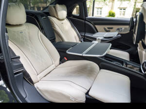 Image 29/42 of Mercedes-Benz Maybach S 600 (2015)