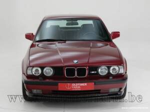 Image 9/15 of BMW M5 (1992)