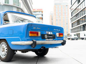 Bild 15/58 von Alfa Romeo Giulia Nuova Super 1600 (1977)