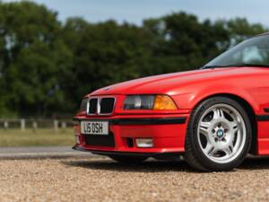 Image 26/37 of BMW M3 (1994)