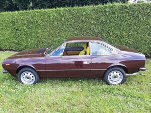 Image 11/25 of Lancia Beta Coupe 1300 (1979)