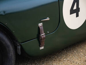 Image 15/48 of Allard J2X (1952)