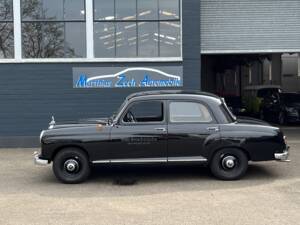 Imagen 1/52 de Mercedes-Benz 180 (1954)