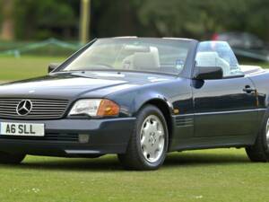 Image 1/50 of Mercedes-Benz SL 500 (1995)