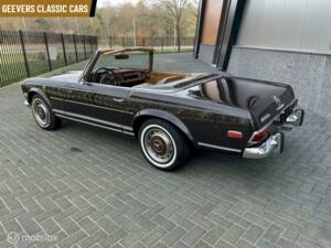 Immagine 8/13 di Mercedes-Benz 280 SL (1969)