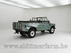 Image 2/15 of Land Rover 88 (1978)