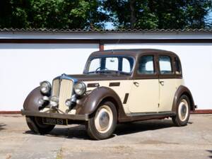 Image 1/50 of Rover 16 P2 (1947)