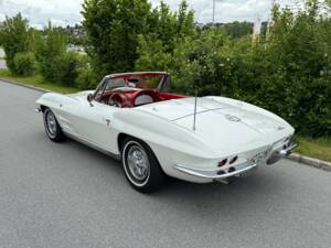 Image 11/52 of Chevrolet Corvette Sting Ray Convertible (1963)