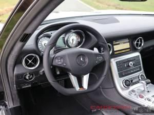 Imagen 4/50 de Mercedes-Benz SLS AMG (2011)