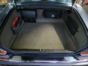 Image 27/30 of Daimler Double Six (1992)