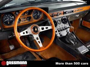 Image 13/15 of Lamborghini Espada 400 GT (1971)