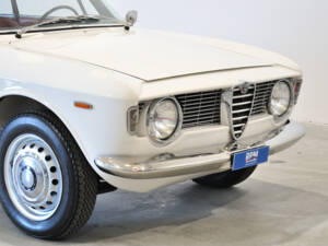 Afbeelding 28/30 van Alfa Romeo Giulia 1600 Sprint GT (1964)