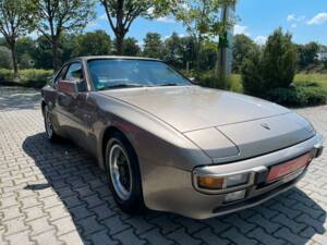 Image 5/20 of Porsche 944 (1983)