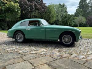 Image 8/40 of Aston Martin DB 2&#x2F;4 Mk I (1955)