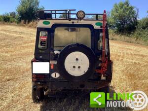Immagine 6/10 di Land Rover Defender 110 Td5 (1999)
