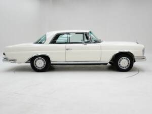 Image 6/15 of Mercedes-Benz 280 SE (1968)