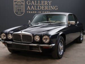 Image 33/50 of Daimler Sovereign 4.2 (1976)