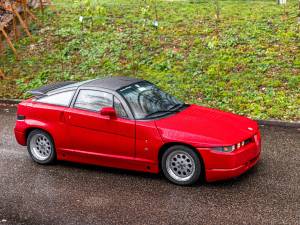 Image 20/50 of Alfa Romeo SZ (1990)