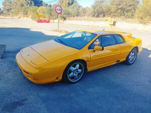 Image 21/33 of Lotus Esprit S4 (1993)