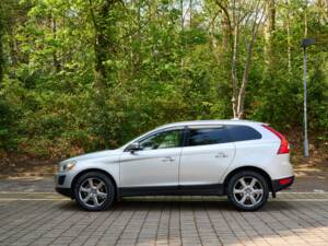 Image 26/50 de Volvo XC60 T5 (2012)