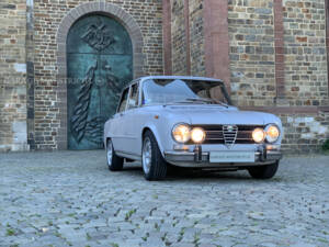 Immagine 4/100 di Alfa Romeo Giulia Super 1.6 (1972)