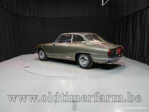 Image 4/15 of Alfa Romeo 2000 Sprint (1961)