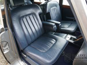 Image 43/50 of Rolls-Royce Silver Shadow I (1972)