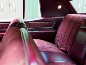 Bild 151/200 von Cadillac Coupe DeVille (1968)