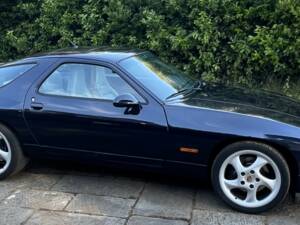 Image 6/26 of Porsche 928 GTS (1995)