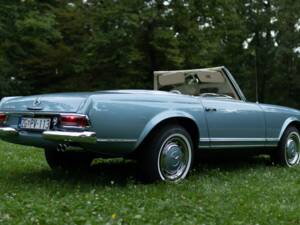 Image 6/16 of Mercedes-Benz 280 SL (1968)