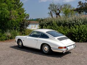 Image 2/60 of Porsche 911 2.0 (1967)