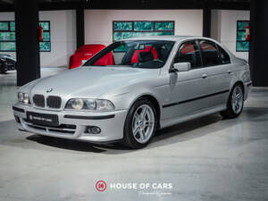 Image 2/23 de BMW 540i (1999)
