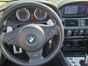 Bild 18/63 von BMW M6 (2007)