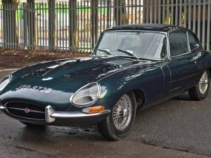 Bild 10/50 von Jaguar Type E (2+2) (1966)